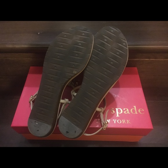 Kate Spade Tracie Bow Thong Sandals, size 7.5 - Picture 3 of 3